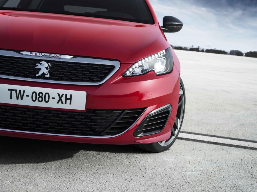 Детали экстерьера Peugeot 308 GTi 2015 года  (фото 31 из 65)